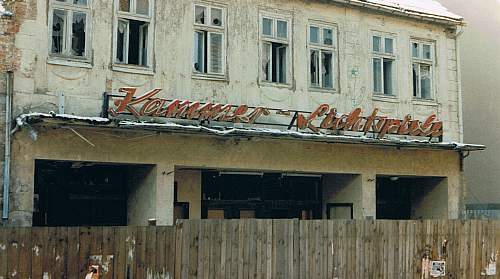 Universität Greifswald, Greifswald zu DDR-Zeiten: Auf dem Foto sehen Sie die marode Kammerlichtspiele in Greifswald.