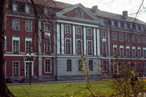 Greifswald zu DDR-Zeiten, Ernst-Moritz-Arndt-Universität Greifswald: Direktorat für Studienangelegenheiten im Hauptgebäude der Universität Greifswald in der Domstraße