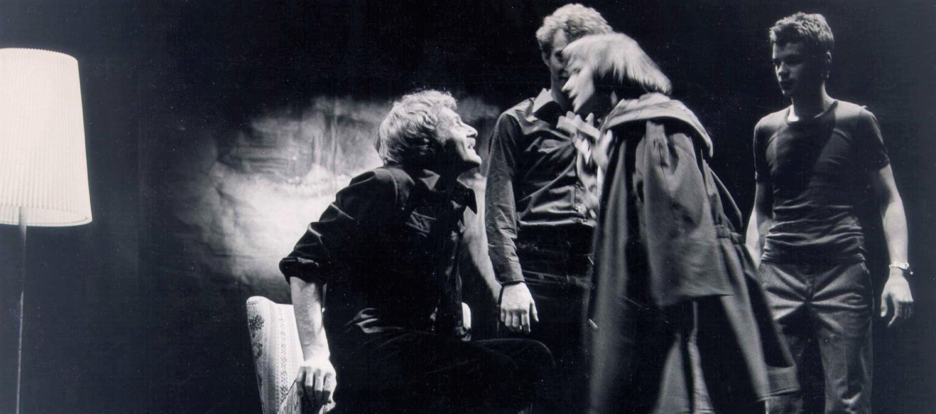 Friedrich-Wolf-Theater Neustrelitz: Szenenfoto aus Mark Aurel oder ein Semester Zärtlichkeit.